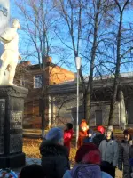 Памятник лётчикам, Советская улица