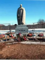 Скорбящий солдат, Россия, Свердловская область, городской округ Алапаевск, поселок Нейво-Шайтанский