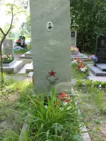 Захоронение Первина Степана Сергеевича, полного кавалера Ордена Славы, улица Ватомова