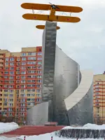 Памятник «Подвигу летчиков Мытищинского аэроклуба», Летная улица
