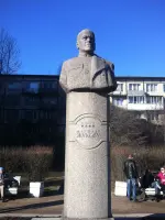 Памятник Г.К. Жукову на проспекте Славы, 28 в Санкт-Петербурге, проспект Славы