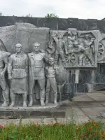 Мемориал «Союз фронта и тыла в ВОВ» в поселке Юдино, Россия, Республика Татарстан, Казань, поселок городского типа Юдино, Бирюзовая улица, 2А