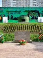 Памятника воинам, «Павшим в Великую Отечественную войну (1941−1945 гг) защитникам нашей Родины, кунцевчанам, офицерам и солдатам маршевых рот, Кастанаевская улица
