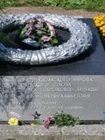 Братская могила в деревне Монаково, Россия, Псковская область, Новосокольнический район, деревня Монаково