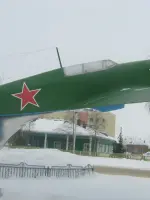Памятник Яку-7Б в г. Нарьян-Маре, Россия, НАО, Нарьян-Мар, улица П.Г. Смидовича