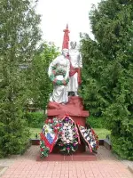 Братская могила 1001 советских воинов и партизан, павших в боях за освобождение Руднянского района от немецко-фашистских захватчиков, улица Киреева