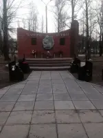 Памятник жителям Кировского района, погибшим в мирное время, Набережная улица