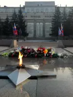 Вечный огонь, улица Сухэ-Батора