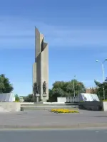 Монумент Слава Героям, бульвар Победы