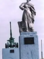 Памятник девушкам-зенитчицам, Россия, Тульская область, Узловая