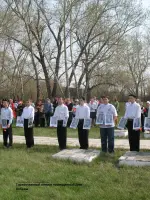 Памятник воинам – землякам, погибшим в годы Великой Отечественной войны 1941−1945гг, Россия, Республика Башкортостан, Дуванский район, деревня Семериковка