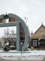 Памятный знак в честь 60 – й годовщины победы частей и соединений Воронежского фронта в Острогожско – Россошанской операции., площадь Танкистов
