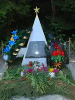 Обелиск на месте гибели Героя Советского Союза Григория Максимовича Соколова, Россия, Калужская область, Малоярославецкий район, деревня Ерденево