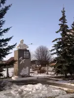 Памятник-бюст Герою Советского Союза лётчику Н.Ф.Гастелло, Россия, Республика Марий Эл, Мари-Турекский район, поселок городского типа Мари-Турек