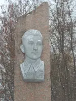 Памятник посвященный Николаю Васильевичу Оплеснину, улица Оплеснина