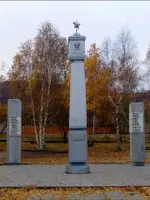Солдатский монумент воинам, павшим в Великую Отечественную войну, Россия, Иркутская область, Братск, поселок Порожский, Нагорная улица