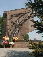 Памятник в деревне Волково, Россия, Свердловская область, Каменск-Уральский, деревня Волкова, улица Февральской Революции