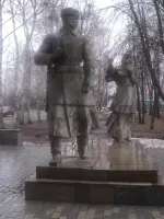 Памятник воинам, ушедшим на фронт, и их матерям в р.п.Колышлее Пензенской области, Московская улица