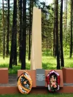 Памятник советским патриотам, Комсомольское шоссе