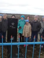 Братская могила героев-пулемётчиков, Россия, Ростовская область, Верхнедонской район, хутор Стоговской