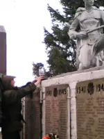 Памятник в центре села Борилово и братская могила в 300-х метрах от южной окраины села Борилого, Россия, Орловская область, Болховский район, село Борилово