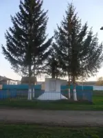 Памятник защитникам деревни Новый Иштеряк, Садовая улица