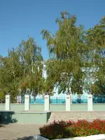 Аллея Героев Советского Союза на центральной братской могиле № 277 в городе Россошь, улица 50 лет СССР