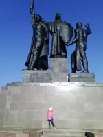 Памятник «Героям фронта и тыла от благодарных потомков», улица Ленина