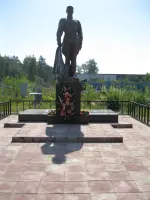 Братская могила советских воинов, погибших в боях с фашистскими захватчиками, Россия, Белгородская область, городской округ Старооскольский, село Озерки