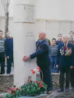 Памятник герою СССР Н.Ф.Сердюкову, Садовая улица