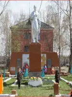 Памятник «Родина Мать», Россия, Кировская область, Оричевский район, поселок городского типа Стрижи
