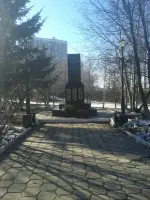 Памятник павшим войнам в Великой Отечественной войне (от жителей Качалова), Россия, Московская область, Ленинский район, деревня Бутово