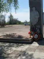 Памятник воинам, погибшим в Великую Отечественную Войну, Россия, Саратовская область, Ершовский район, село Новорепное