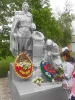 Братская могила воинам, погибшим на территории с. Раздольного в годы ВОВ, Россия, Республика Северная Осетия-Алания, Моздокский район, село Раздольное