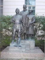 Памятник военным медикам, Московский тракт