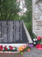 Памятник землякам, погибшим в Великой Отечественной войне 1941-1945 гг., Россия, Иркутская область, Тулунский район, село Мугун