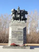 Памятник воинам-спортсменам Урала участникам Великой Отечественной войны, улица Большакова