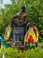 Братская могила, Россия, Орловская область, Орловский район, село Большая Куликовка