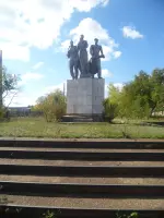 Памятник погибшим в годы войны жителям и труженикам тыла, Россия, Оренбургская область, Переволоцкий район, село Степановка