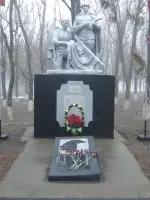 Мемориал-братская могила воинов ВОВ, Россия, Ростовская область, Веселовский район, хутор Позднеевка
