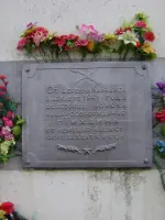 Стела у дороги Тихвин - Лодейное поле, Россия, Ленинградская область, Тихвинский район, деревня Кайвакса