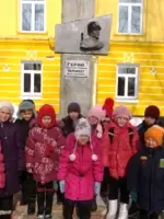 Памятник В.В.Черняеву, Россия, Иркутская область, Нижнеудинский район, Алзамай, Комсомольская улица
