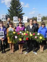 Памятник труженикам тыла и участникам Великой Отечественной войны, Россия, Омская область, Большеуковский район, село Листвяги