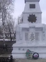 Обелиск вечной славы, Центральная улица