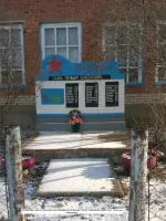 Памятник погибшим односельчанам, с. Дьяконовка Краснокутского района Саратовской области, Россия, Саратовская область, Краснокутский район, село Дьяконовка