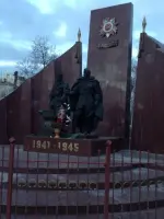 Мемориальный комплекс, посвященный 65-летию Победы в Великой Отечественной войне, Авиамоторная улица