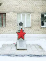 Памятник погибшим в Великую Отечественную войну труженикам Свердловского лифтостроительного завода, Россия, Свердловская область, Екатеринбург, микрорайон Елизавет, Бисертская улица, 132