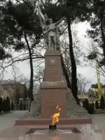 Вечный огонь, Революционная улица
