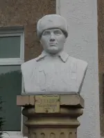 Цезарь Львович Куников, Революционная улица