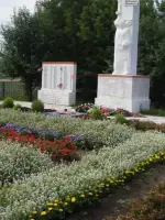 Памятник погибшим односельчанам в годы Великой Отечественной войны в с. Банниково, Абатского района, Тюменской области, Россия, Тюменская область, Абатский район, село Банниково